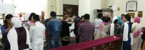 Altar prayer at Christ Church (2)